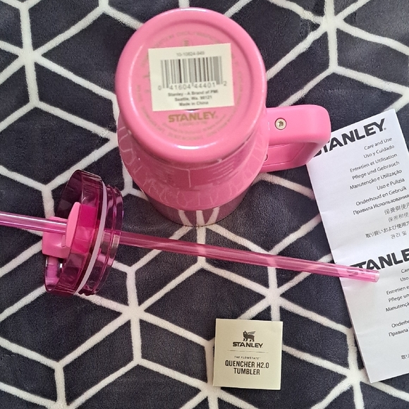Stanley Wicked Pink Quencher Tumbler Water Bottle NEW NWT - Picture 4 of 10